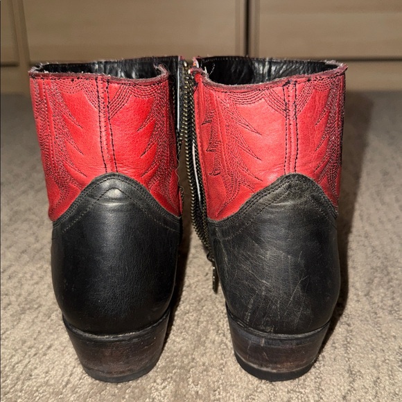 These boots were made for walkin’!  Sweet Ash ankle cowboy boots. Size 37 or 7 - Picture 3 of 8